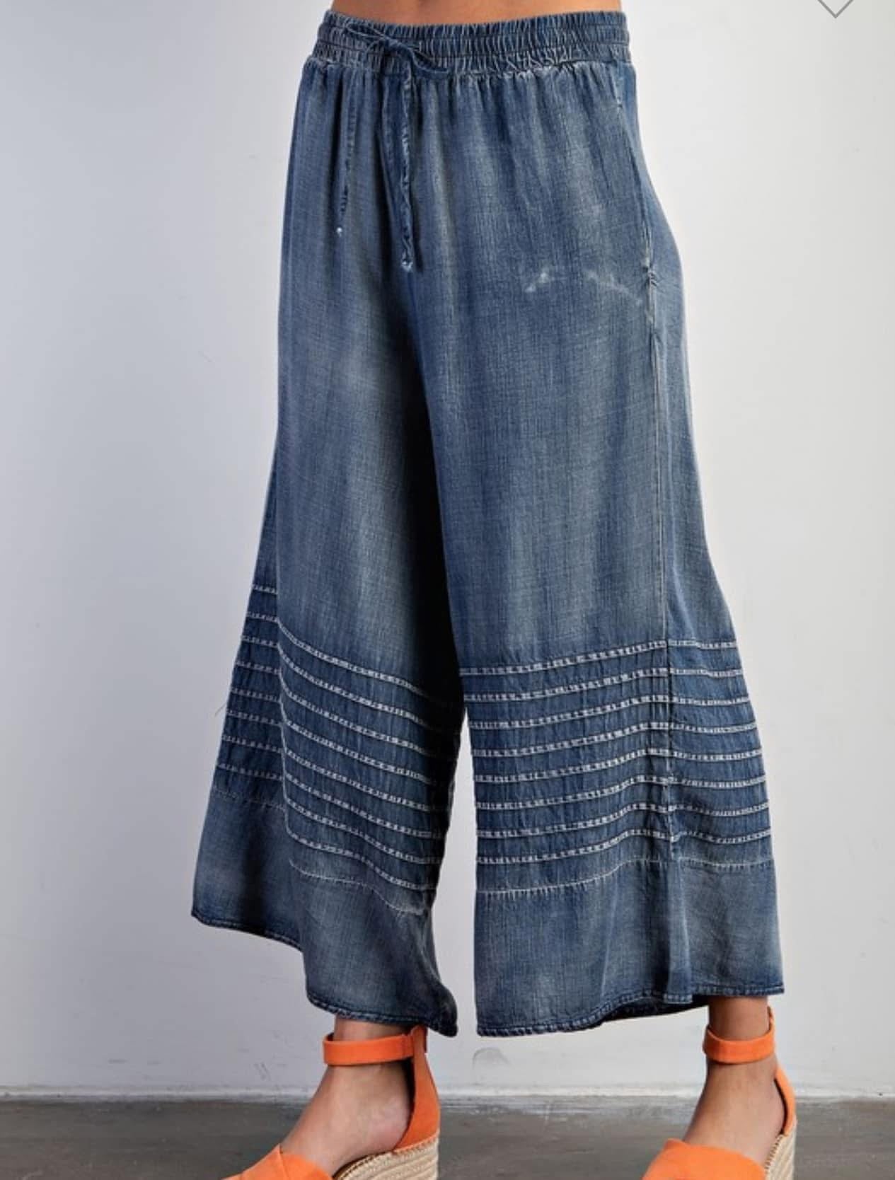 Mineral Wash Denim Capris